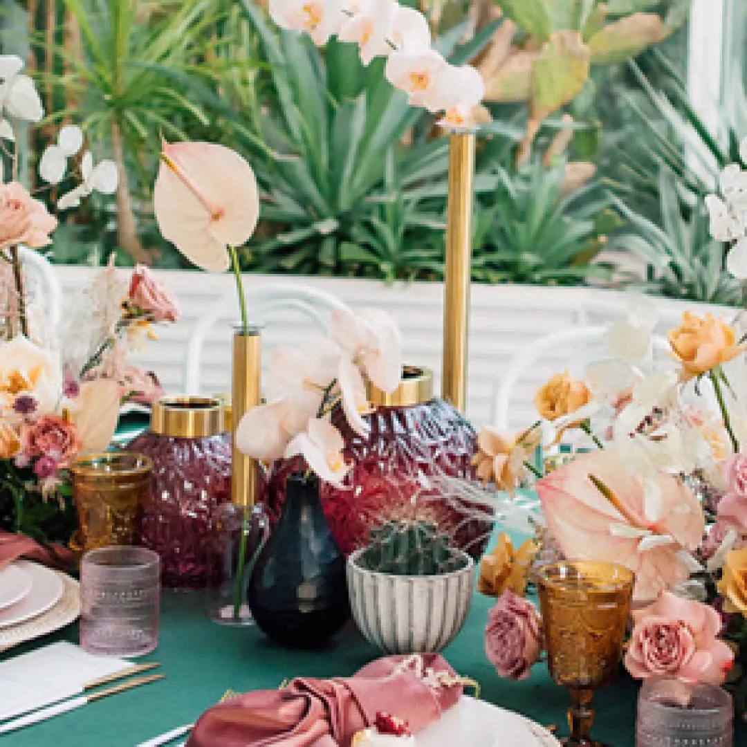 Heintzman House Wedding Table Arrangement