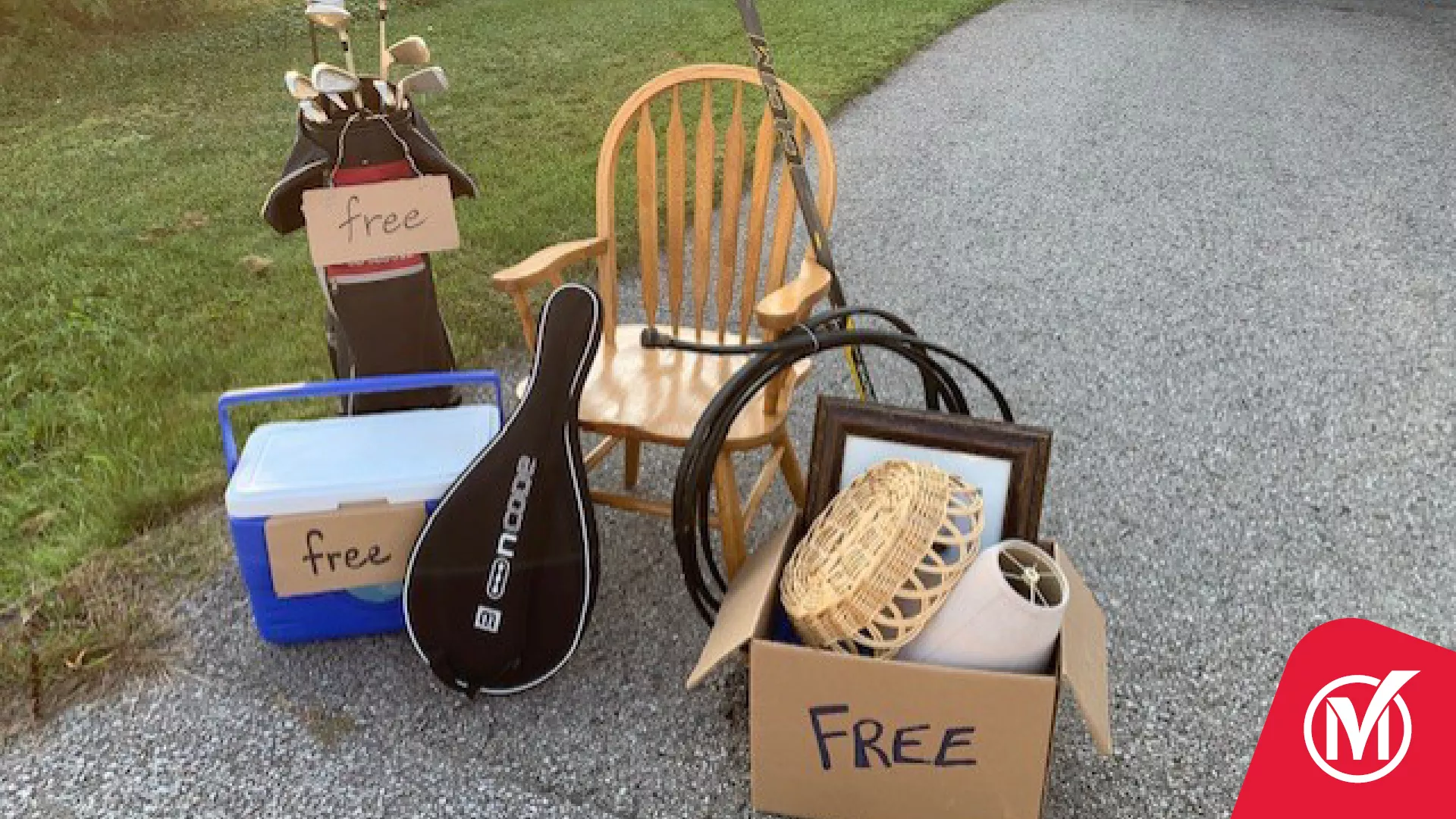 Free items on the curbside. 