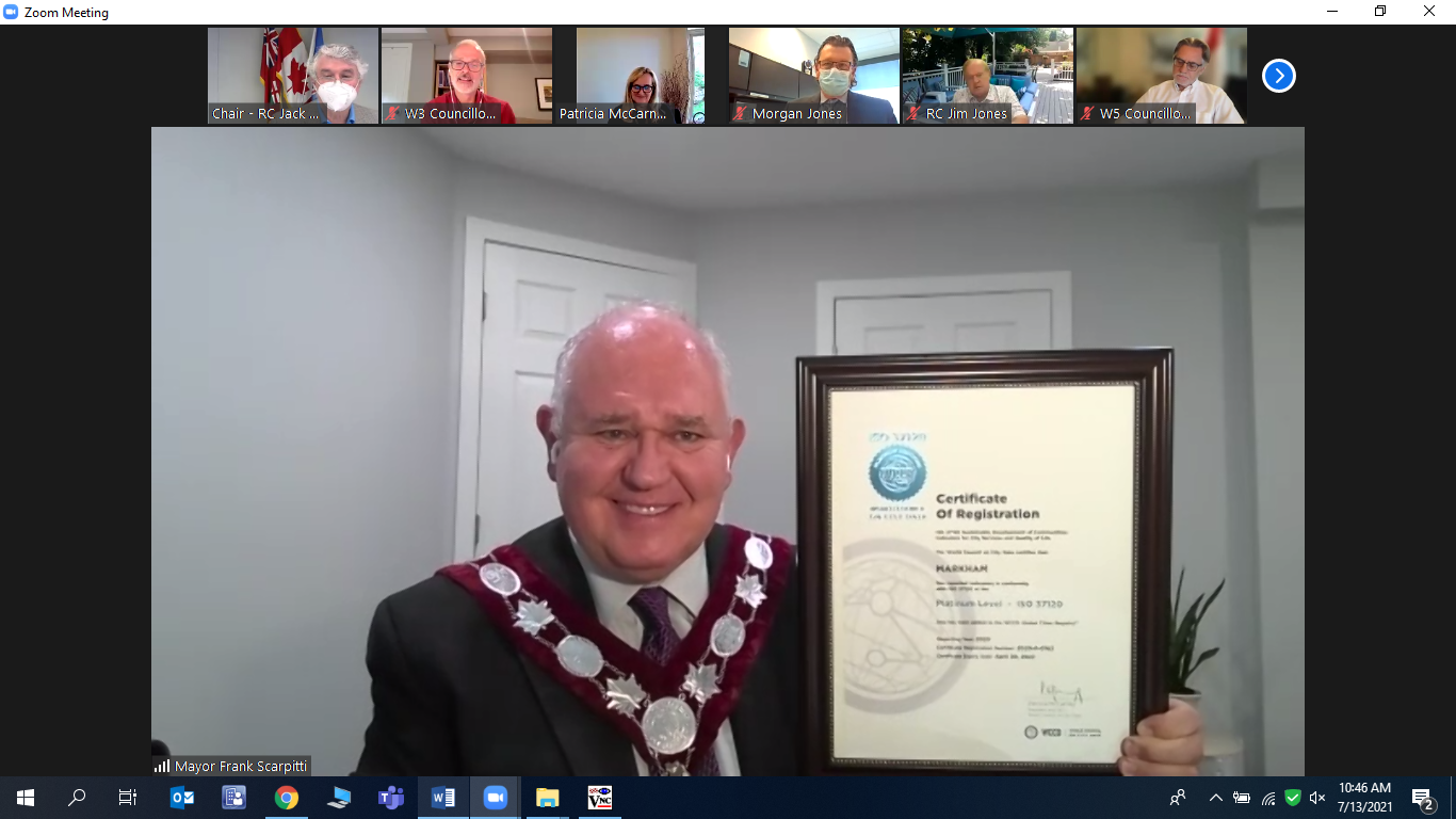 Markham Mayor Frank Scarpitti receiving the WCCD's ISO 37120 Platinum-level certificate at today's virtual City Council meeting.